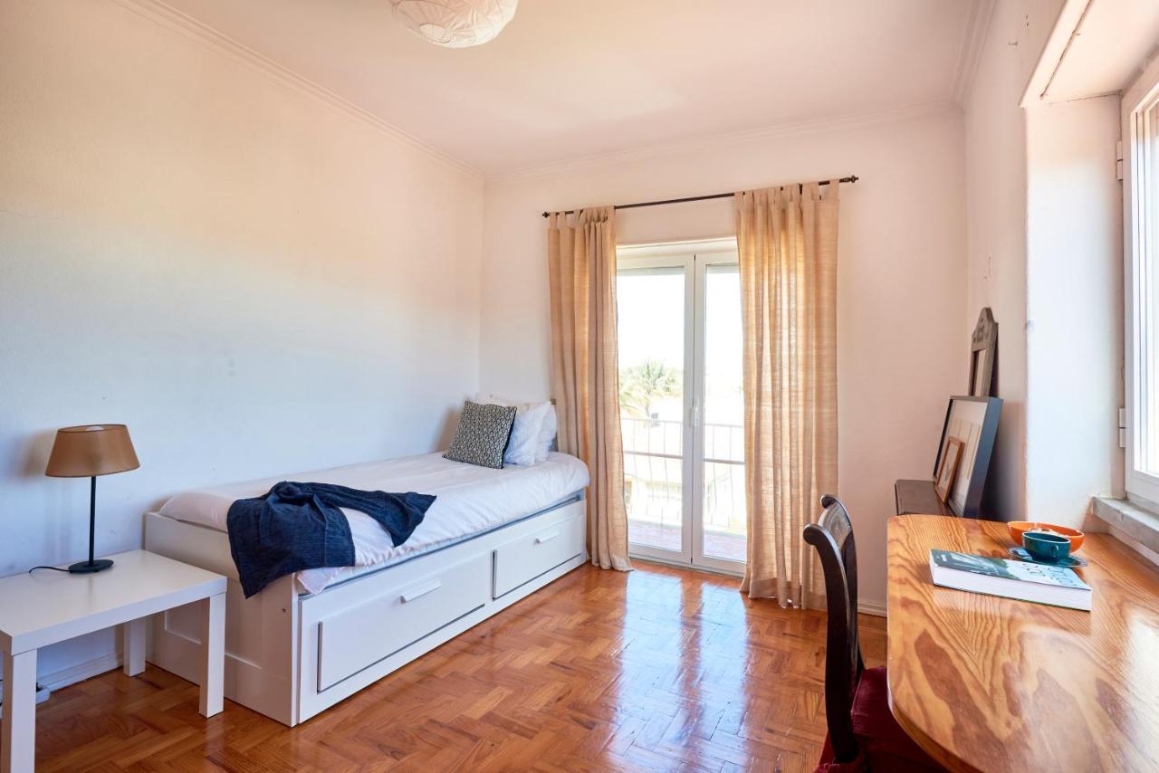 Bright Apartment With Garden In Cascais Exterior photo