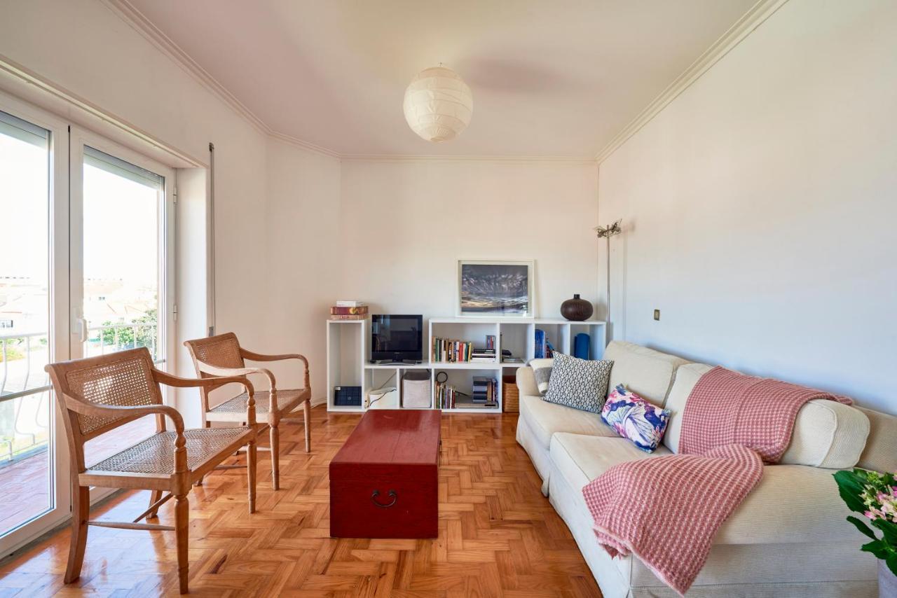 Bright Apartment With Garden In Cascais Exterior photo