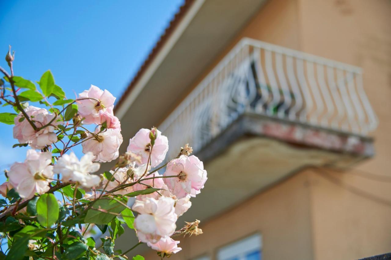 Bright Apartment With Garden In Cascais Exterior photo