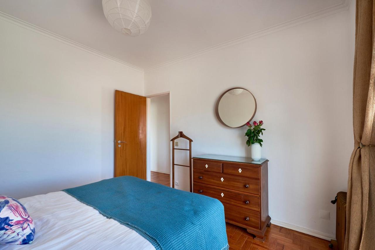 Bright Apartment With Garden In Cascais Exterior photo